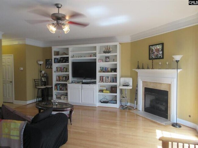 Building Photo - Townhouse for rent