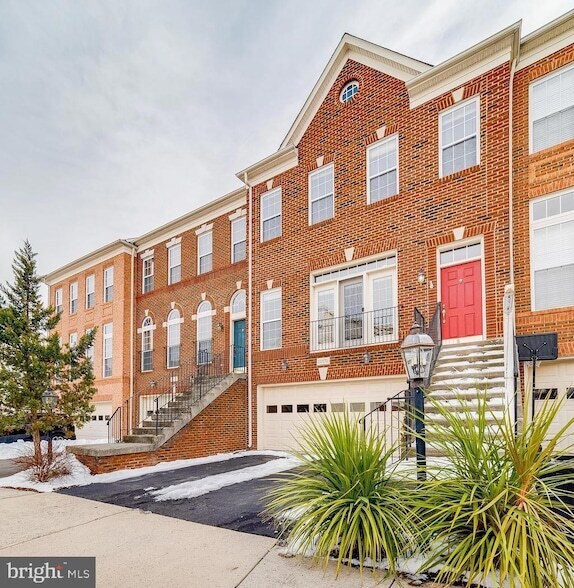 Photo - 22072 Avonworth Square Townhome