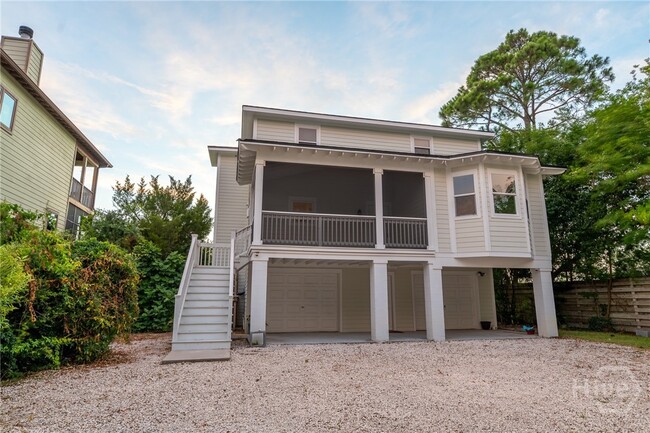 Building Photo - 909 Miller Ave