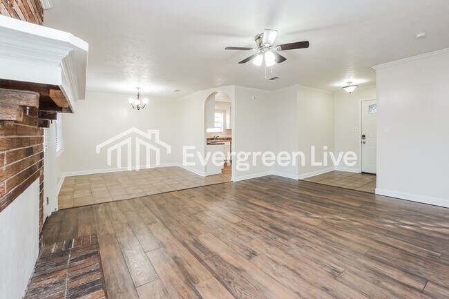 Foto del edificio - 414 Shenandoah Rd N