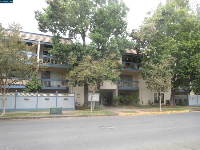 Foto del edificio - 1591 Ellis St