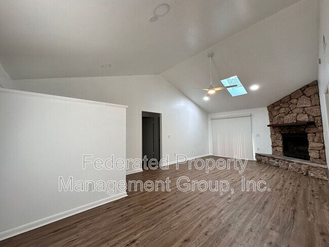 Foto del edificio - 2538 Green Spring Dr