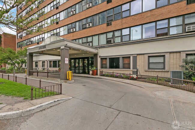 Foto del edificio - 6030 N Sheridan Rd