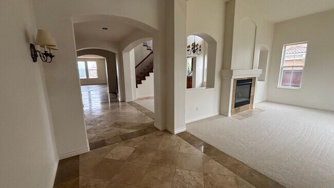 Foto del edificio - Large lovely home with amazing views!