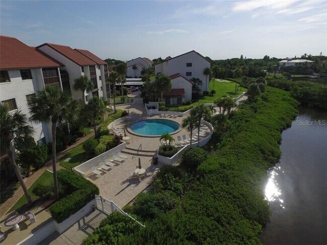 Foto del edificio - 1634 Stickney Point Rd