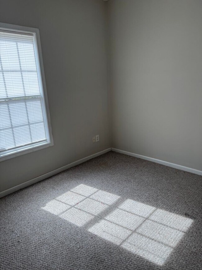 Foto del edificio - 1216 Stoneridge Ln