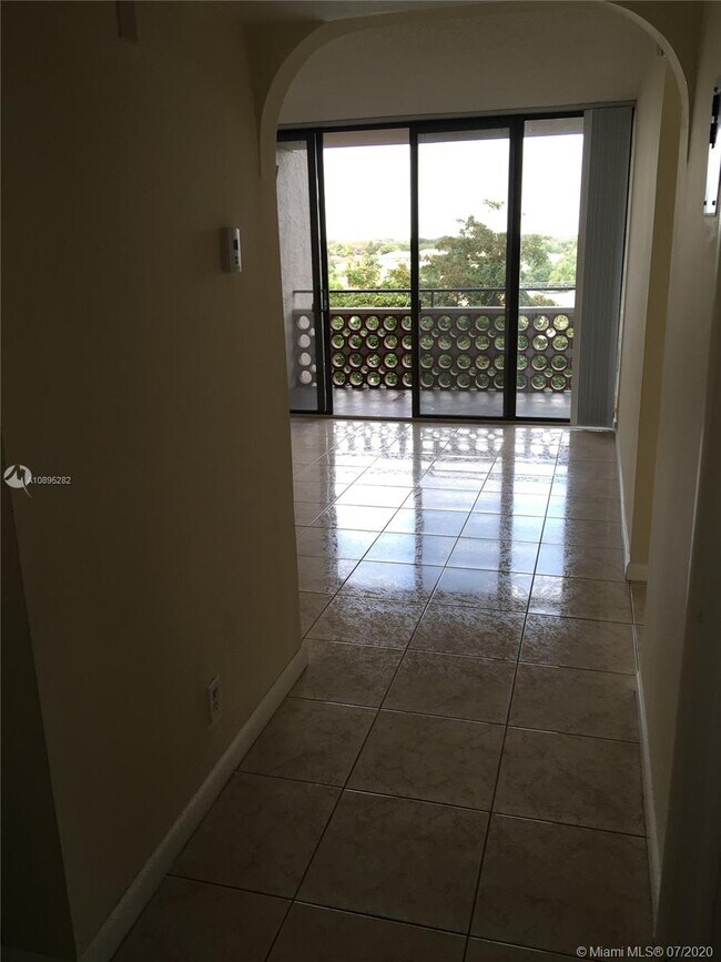 4222 Inverrary Blvd Unit 4706, Lauderhill, FL 33319 Condo for Rent in Lauderhill, FL
