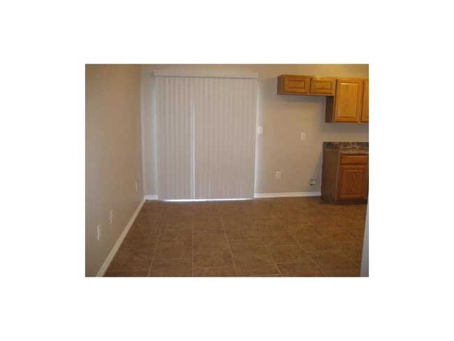 Building Photo - 729 Cain St