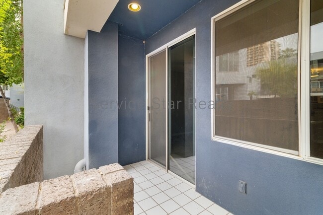 Building Photo - 3633 N 3rd Ave