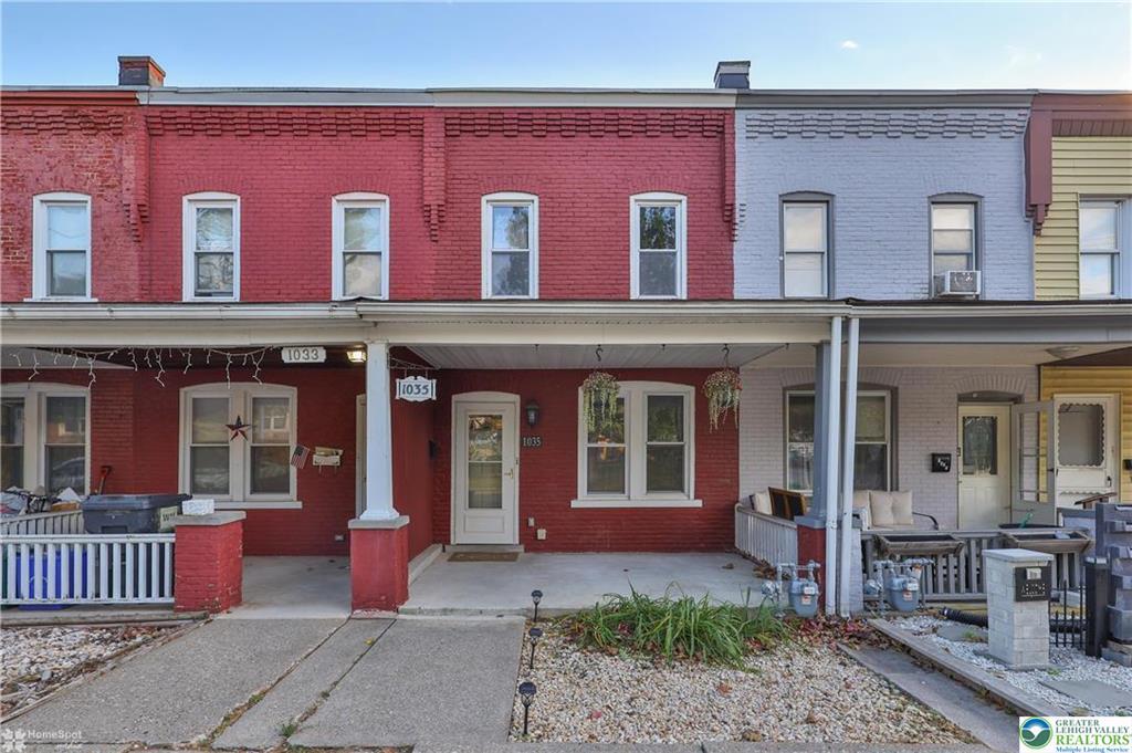 Foto principal - 1035 Spring St