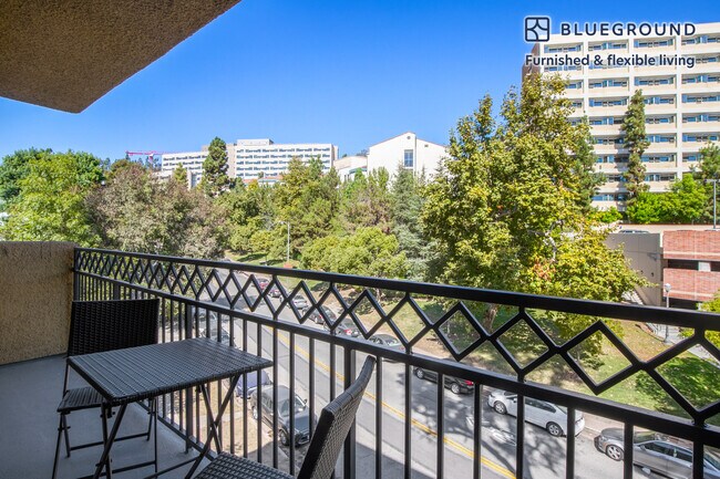 Foto del edificio - 535 Gayley Ave