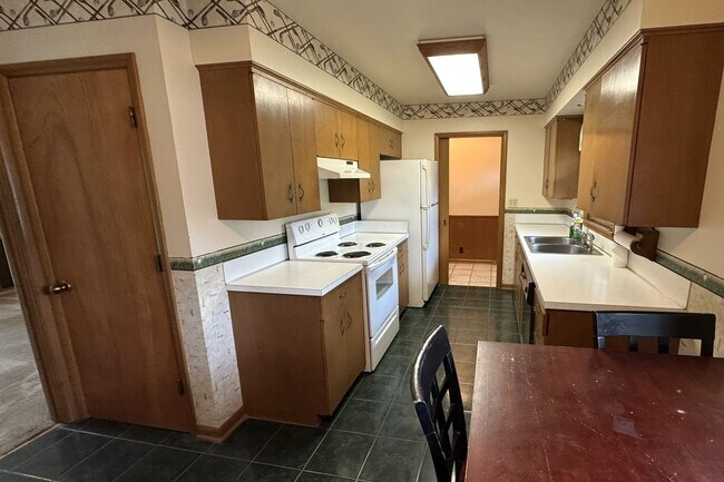 Foto del edificio - Large 3 Bedroom Home in North Ames just off Grand Avenue