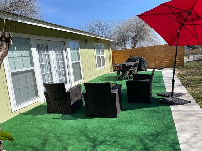 Foto del edificio - 103 N Meadow St