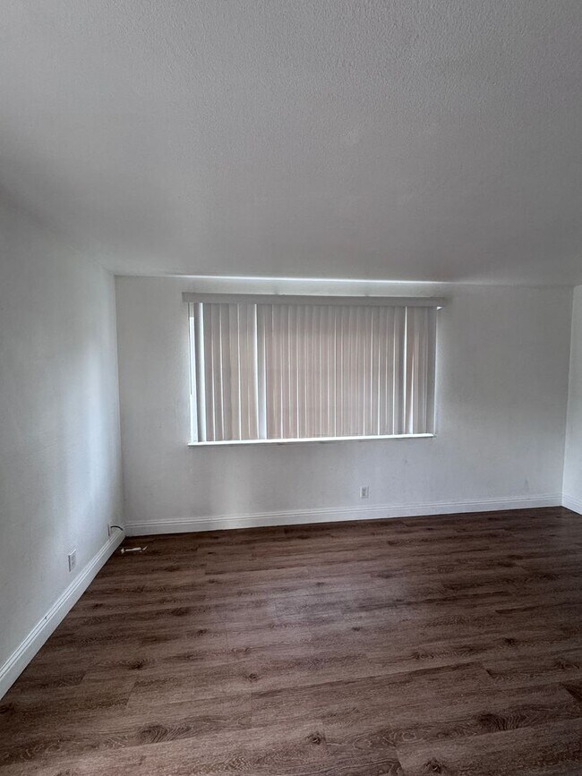 Photo - 761 Shepherd Ave Apartment