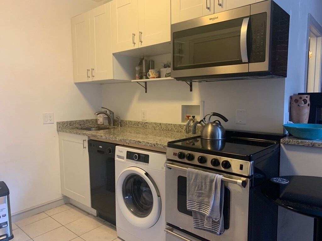 Foto principal - 145 Worcester St