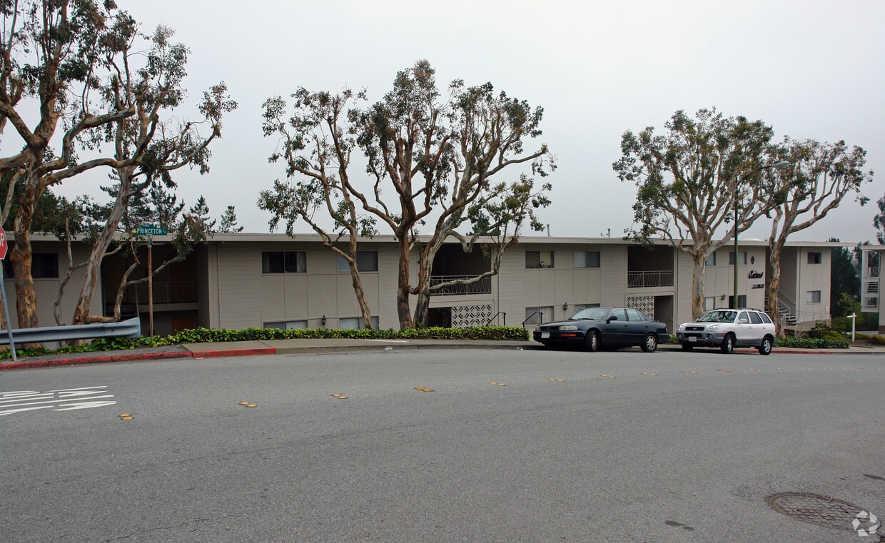 Primary Photo - 2201 Princeton Dr