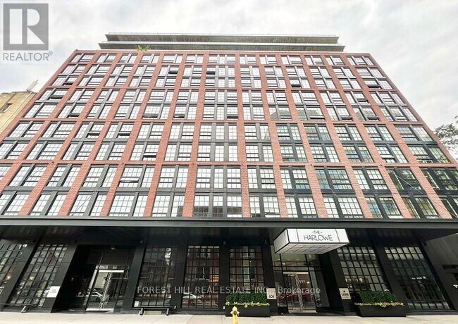 Photo du bâtiment - 608-608 Richmond St W