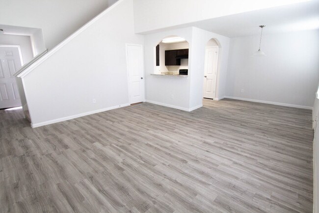Building Photo - 24438 Amaldi Ct