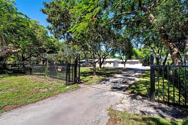 Foto del edificio - 11301 SW 91st Ave