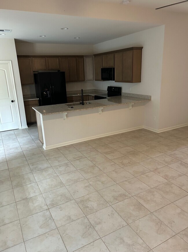 Building Photo - 42176 Cat Tail Rd