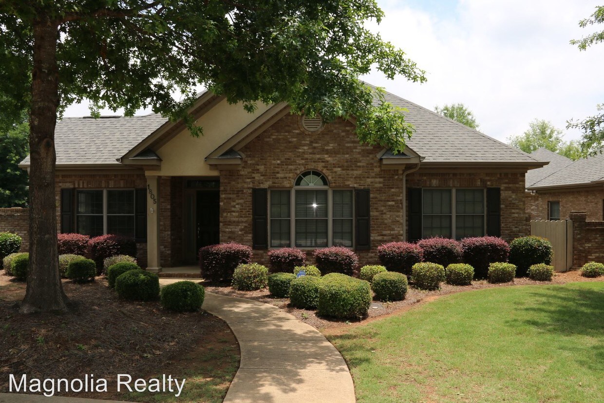 Foto principal - 3 br, 2 bath House - 1805 VFW