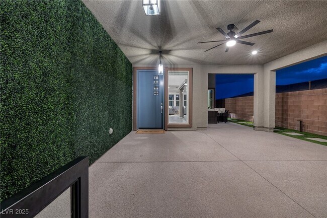 Building Photo - 7077 LaGrange Point St