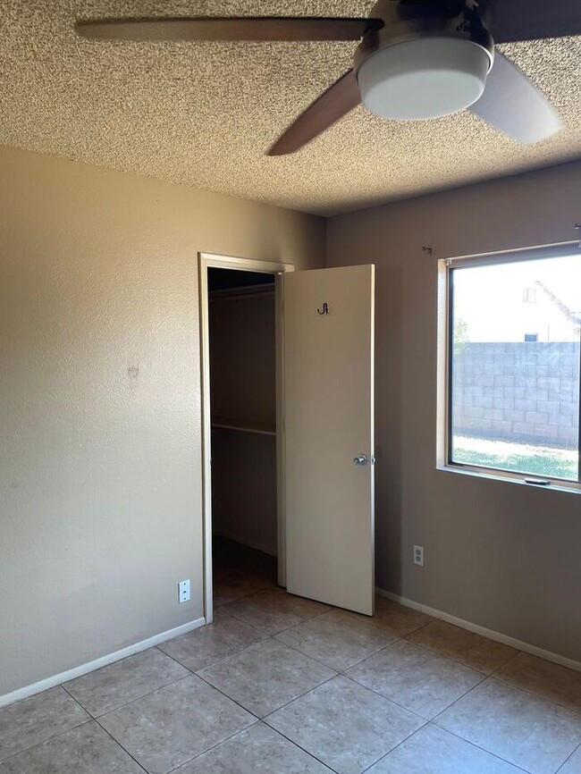 Building Photo - COMING SOON! Spacious 3 Bed 2 Bath Home in...