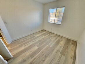 Building Photo - 9511 W Spring Blush Ave