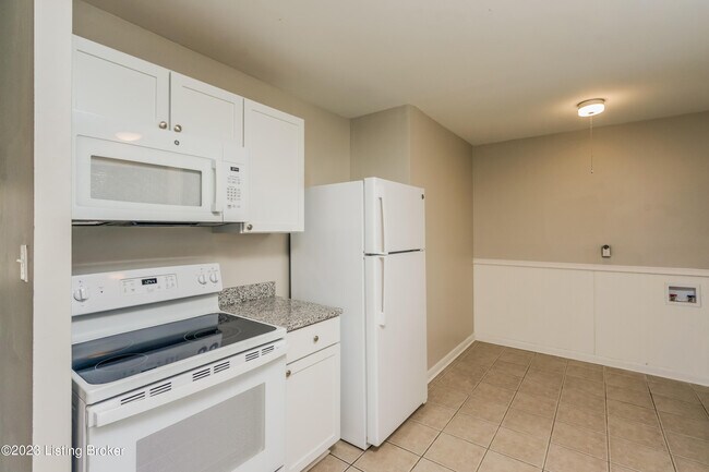 Foto del edificio - 3113 Maywood Pl