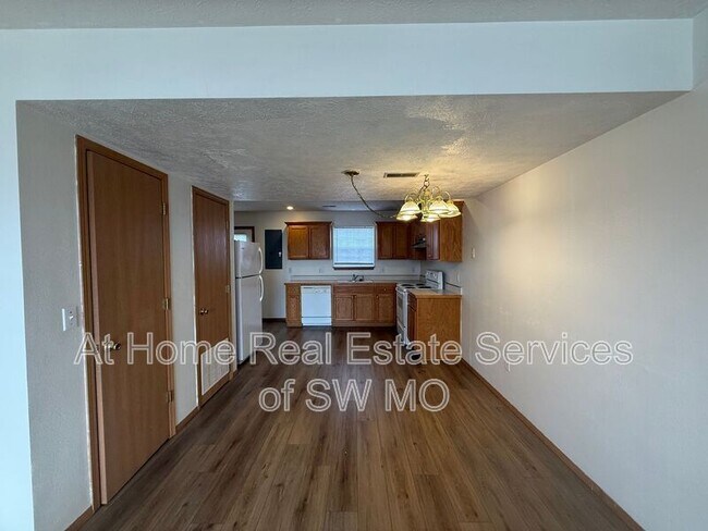 Foto del edificio - 743 Kings Carriage Rd