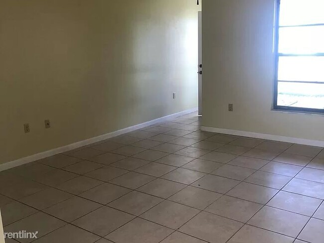Building Photo - 2 br, 2 bath House - 1311 Killarney Dr