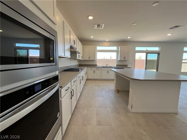 Foto del edificio - 7129 Bold Rock Ave