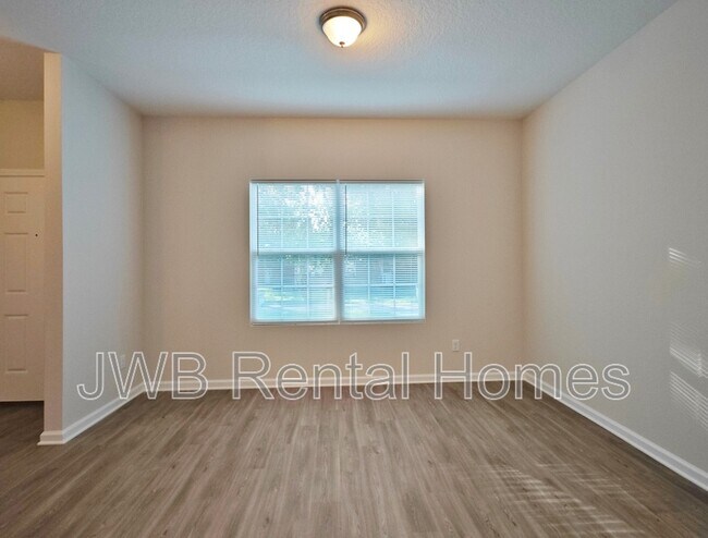 Foto del edificio - 13638 Hollings St
