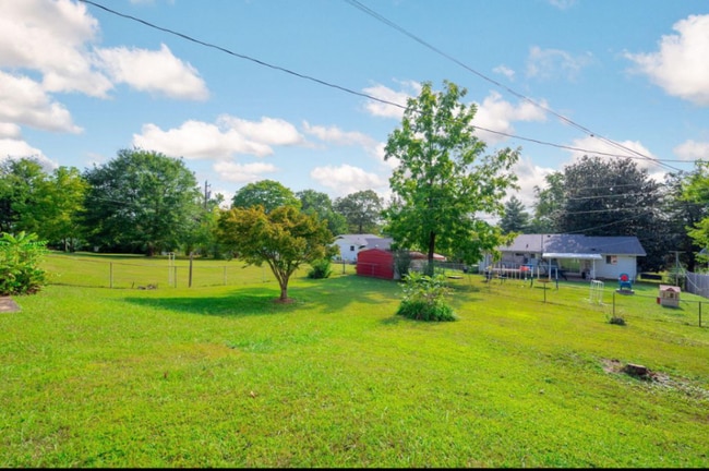 Foto del edificio - 8912 Bayview Dr