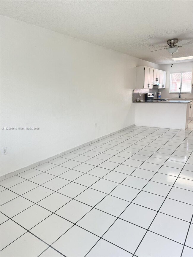 Foto del edificio - 6215 W 22nd Ct
