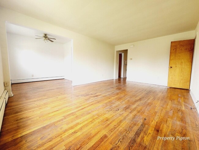 Building Photo - 5923 Cary Ave