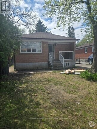 Building Photo - 31 Madawaska Ave