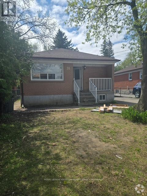 Building Photo - 31 Madawaska Ave