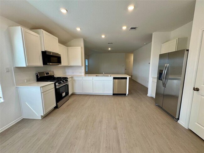 Foto del edificio - NEW CONSTRUCTION HOME FOR LEASE IN GEORGETOWN!