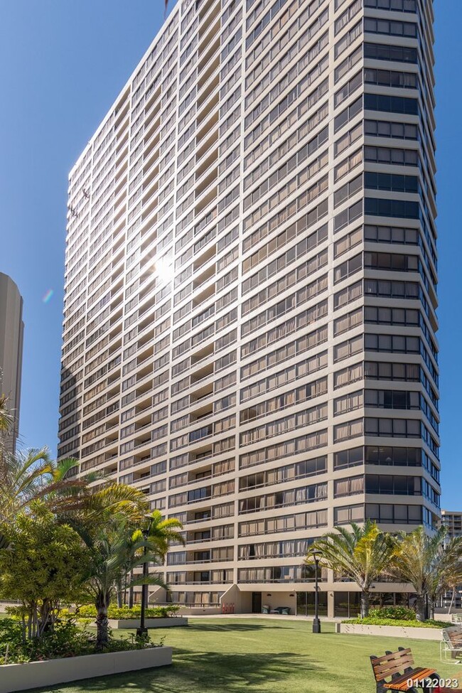 Foto del edificio - 2bd/2ba/1parking condo at Iolani Court Plaza