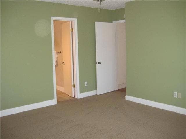 Building Photo - 8407 Spring Valley Dr