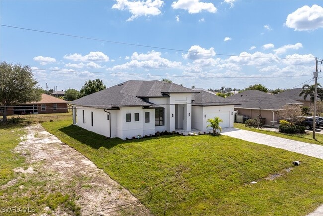 Building Photo - 129 NW 27th Pl