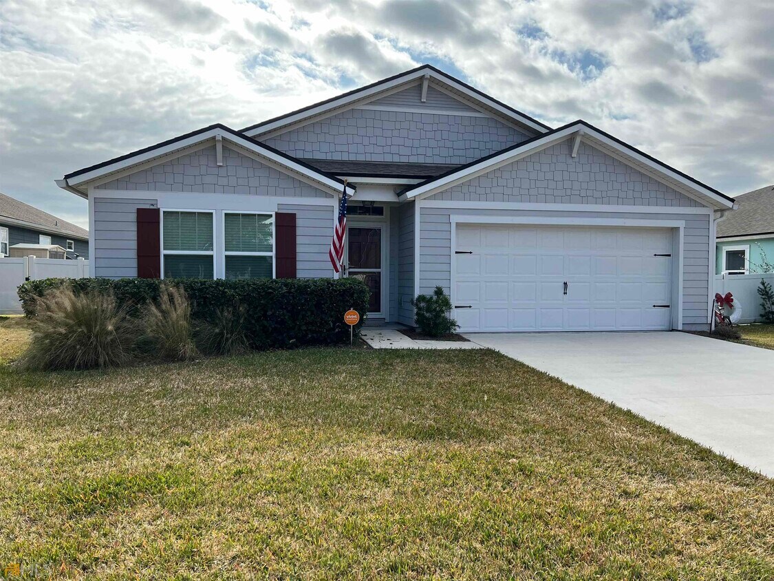 Foto principal - 230 Waters Edge Dr