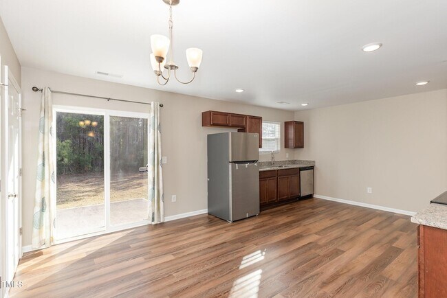 Foto del edificio - 89 Forest Island Ave