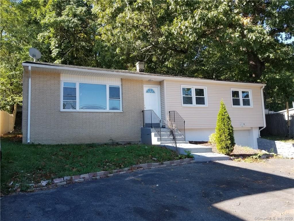 Primary Photo - 210 Forest Rd