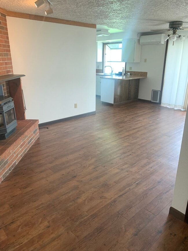 Building Photo - Comfortable Single-Level Living on a Quiet Cul-de-Sac in Walnut Grove!