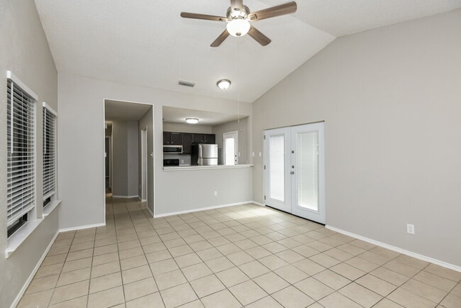 Building Photo - 140 Callender Dr