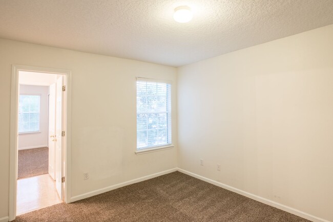 Building Photo - Great Rental in The Gables!