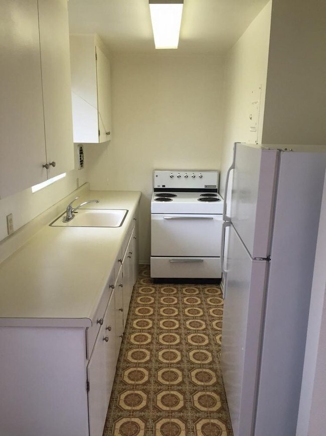 Foto del edificio - 12000 Sand Point Way NE