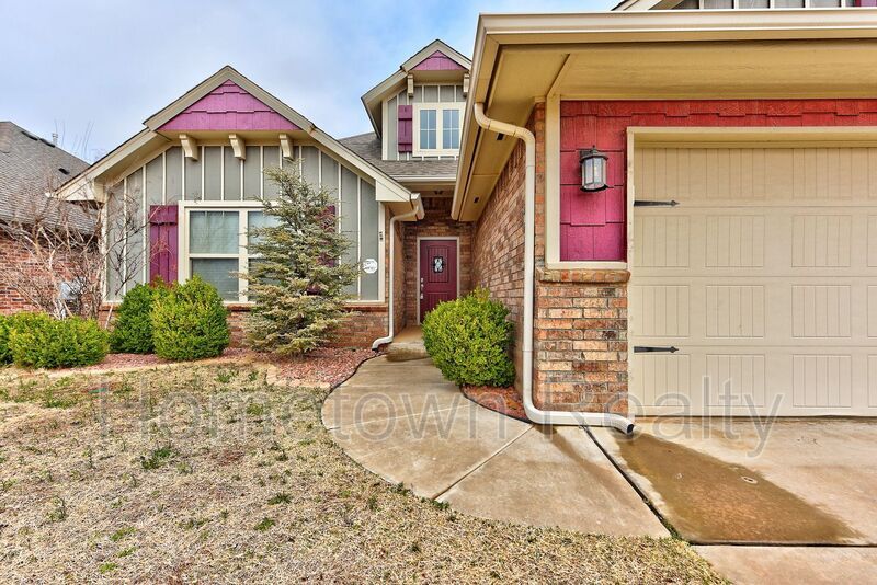 Foto principal - 7213 NW 145th St
